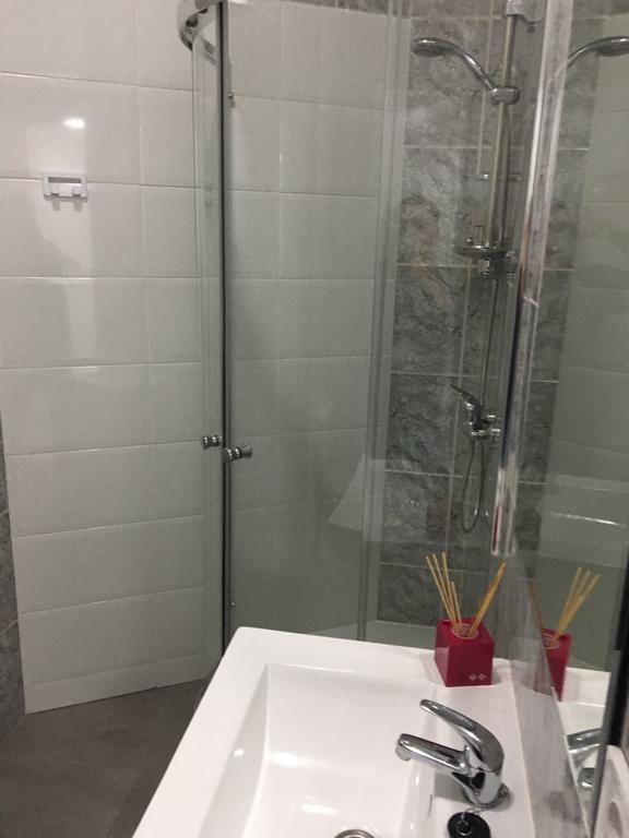 Jmg Hostels Madrid Ngoại thất bức ảnh