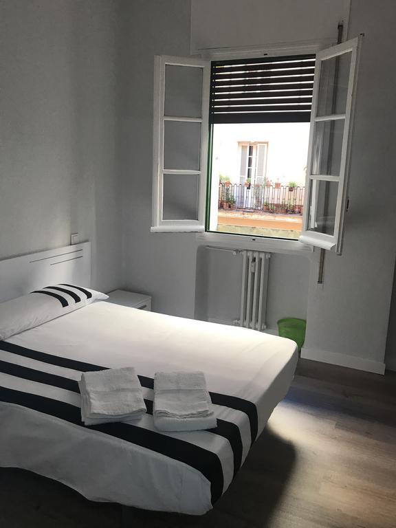 Jmg Hostels Madrid Ngoại thất bức ảnh